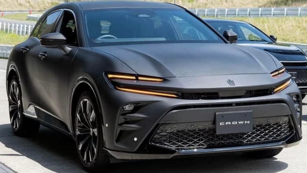 Toyota Crown 2025 features